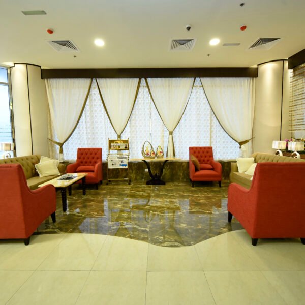 Lobby3 600x600